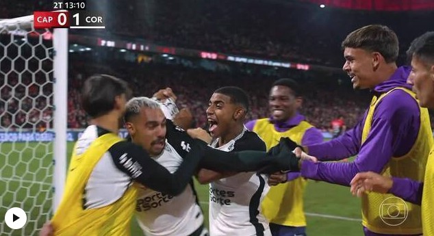 Corinthians vence o Athletico fora de casa e larga em vantagem nas quartas da Copa do Brasil