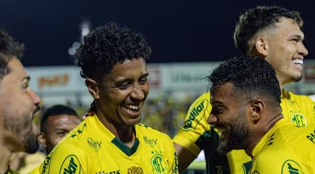 Mirassol vence o Palmeiras no dia do centenário e coloca fogo no Brasileirão