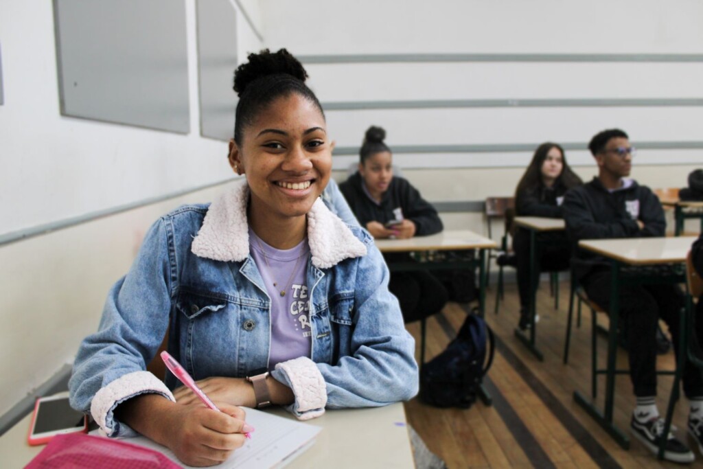 Escolas estaduais voltam às aulas com mais de 520 mil estudantes nesta segunda-feira