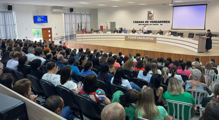 Câmara de Vereadores sedia 8ª Conferência Municipal de Saúde