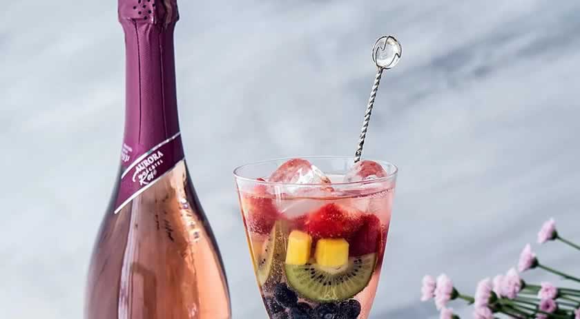 Veja 3 receitas para se refrescar com espumante moscatel neste verão