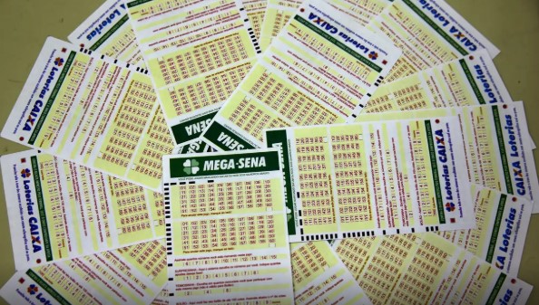 Mega-Sena acumula e prêmio vai a R$ 45 milhões