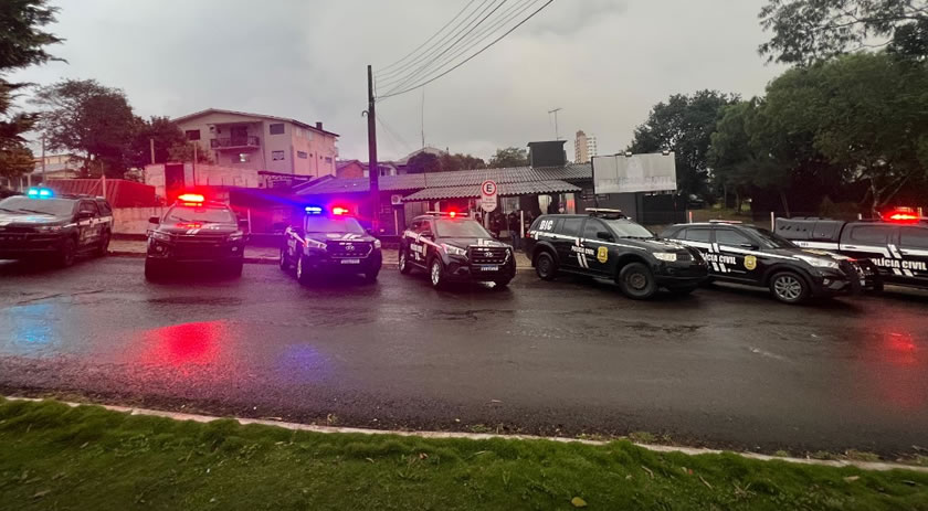 Polícia Civil prende cinco homens por tráfico de drogas