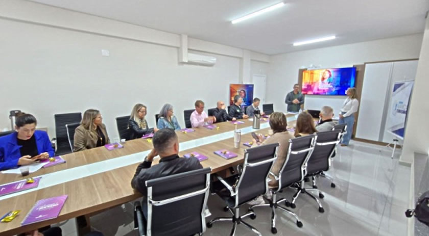 Ameosc promove capacitação em gestão pública para turismo e cultura com foco no desenvolvimento regional
