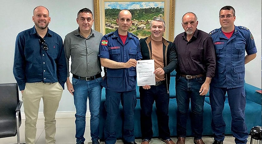 Deputada Caroline De Toni destina R$ 300 mil ao 12º BBM para aquisição de ferramentas de resgate veicular