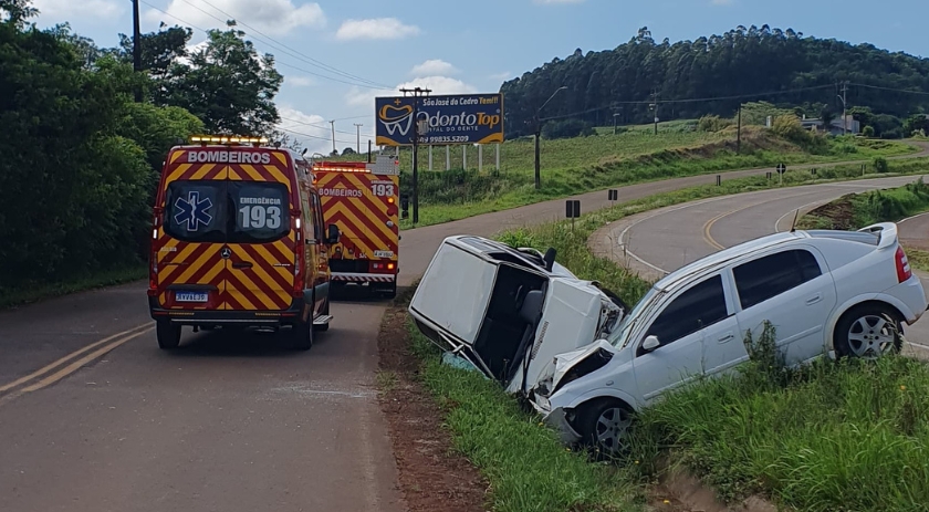 Acidente de trânsito na BR-163 deixa cinco feridos