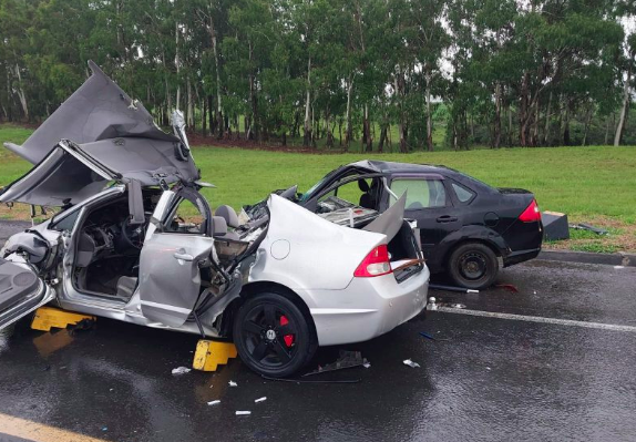 Grave acidente mata duas pessoas e deixa outras 5 feridas na BR-116