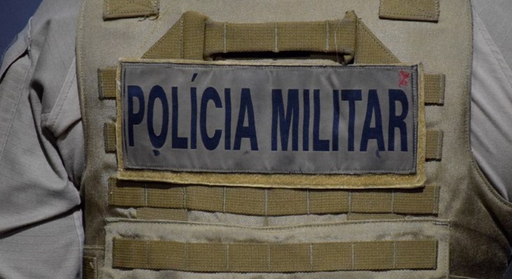 Três homens são flagrados saindo de passagem clandestina e um é encontrado com pedras de crack