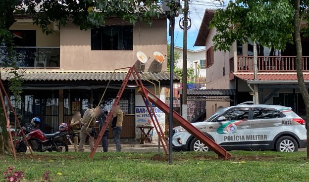 Homens são abordados pela PM após movimentação gerar preocupação