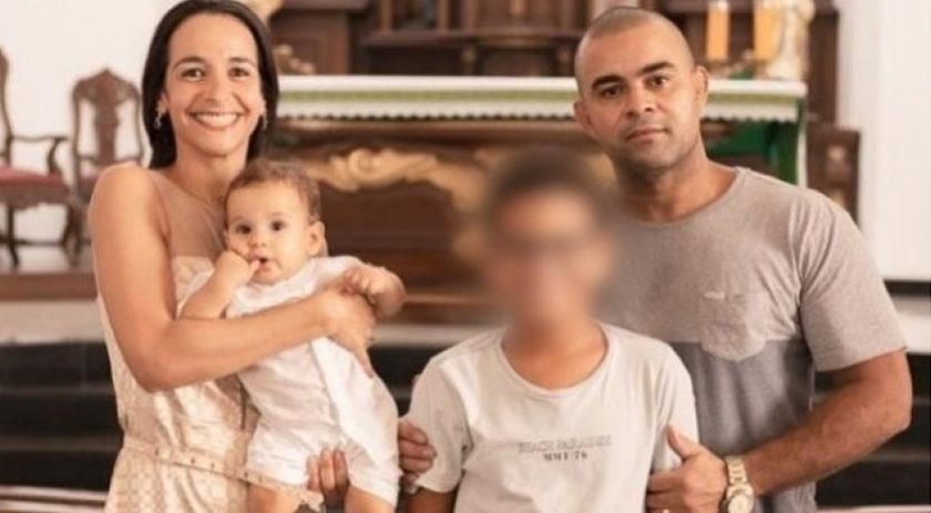 Adolescente que matou família planejou assassinar pais de namorada virtual, diz delegado