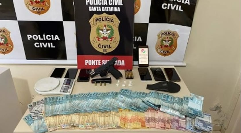 Genro e sogro são presos e operação apreende R$ 15 mil em SC