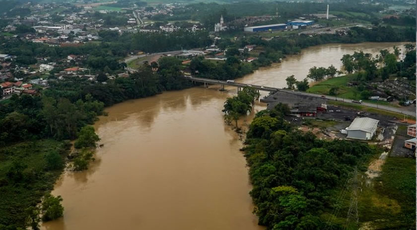Chuva já afetou mais da metade dos municípios de SC, aponta Defesa Civil