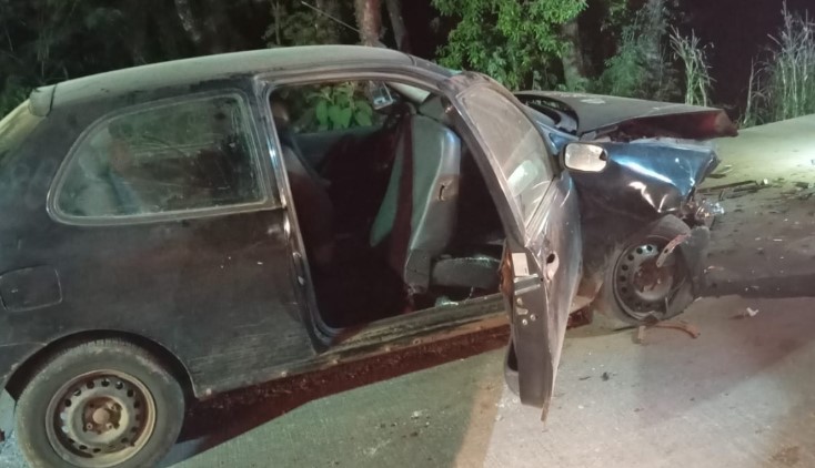 Acidente entre três veículos mata uma pessoa e deixa seis feridos