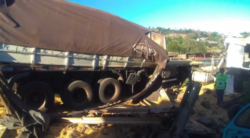 Identificada vítima fatal de acidente com carreta na SC 161
