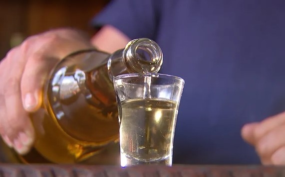 Avô é condenado por dar cachaça ao neto de 16 anos durante roda de viola no Oeste de SC