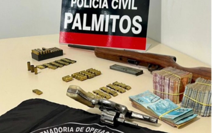 Homem é preso por suspeita de envolvimento com comércio ilegal de armas