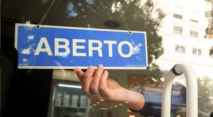 CDL São Miguel divulga horário especial de Natal e Fim de ano para o comércio local; confira