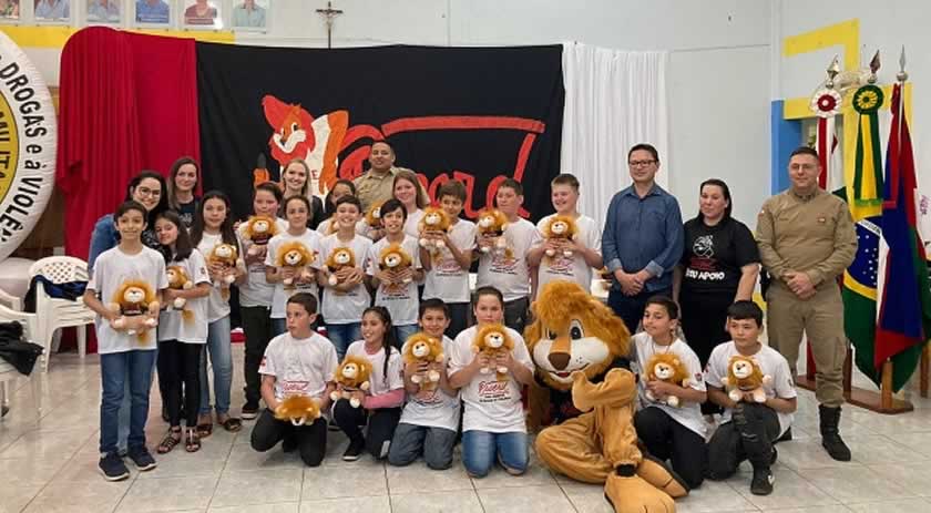 Proed forma 37 alunos no município