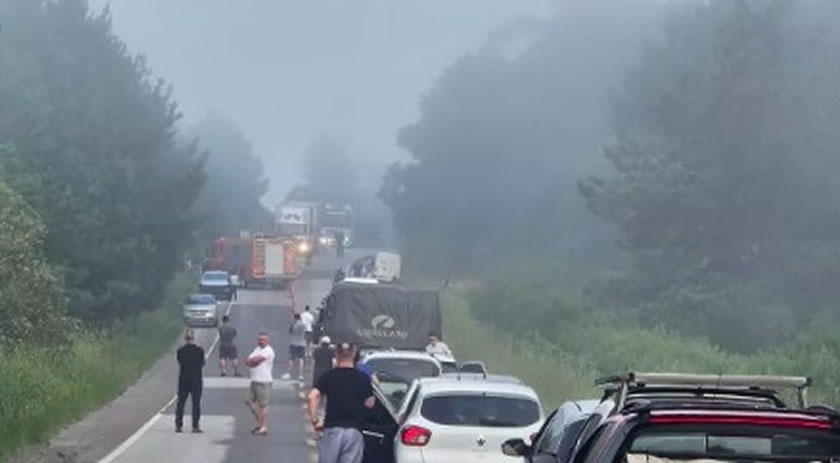 Acidente gravíssimo na BR-282 deixa mortos e feridos; Veículo de SMOeste é um dos envolvidos