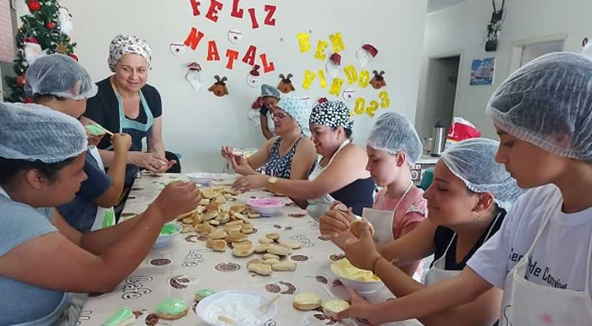 Tradicionais bolachas natalinas resgatam tradições