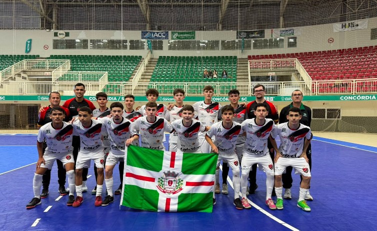 São Miguel do Oeste conquista título regional da OLESC no Futsal e garante vaga na Etapa Estadual