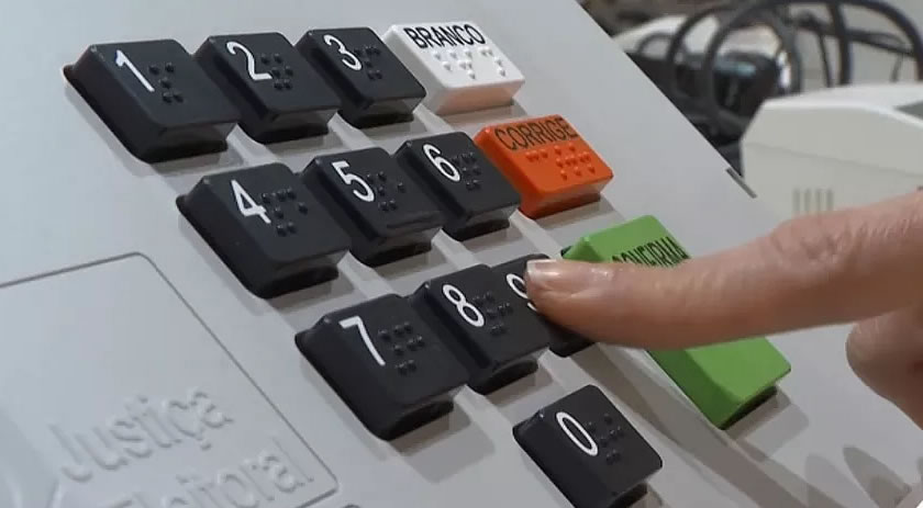 Pedidos para voto em trânsito crescem 278% em relação a 2018