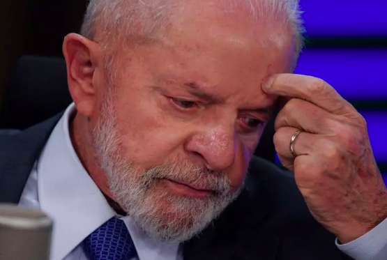 Desaprovação do governo Lula chega a 69% em SC; rejeição é maior entre quem tem ensino superior