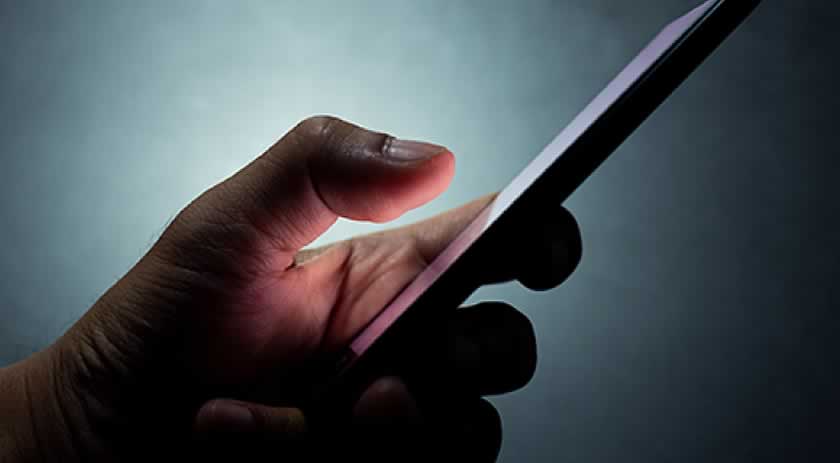 Vizinha vai pagar indenização por perturbar família durante três anos em SC