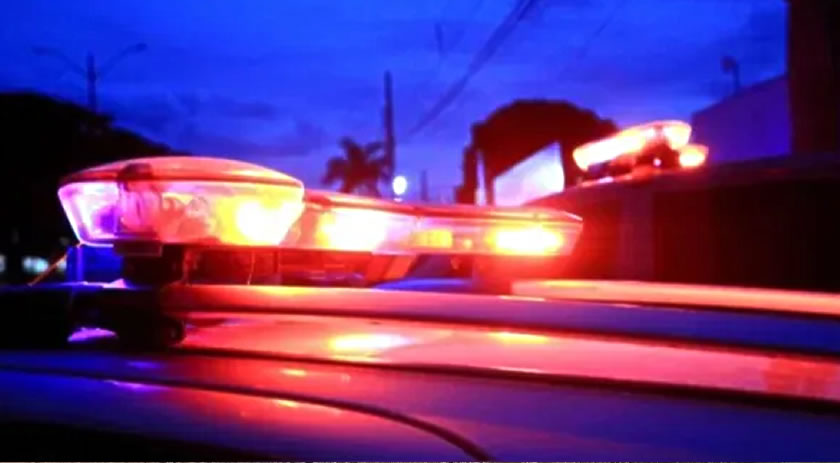 Jovens são detidos após tentativa de furto em residência