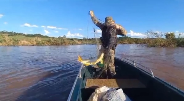 Polícia Militar Ambiental aprende quase 2 mil metros de rede de pesca
