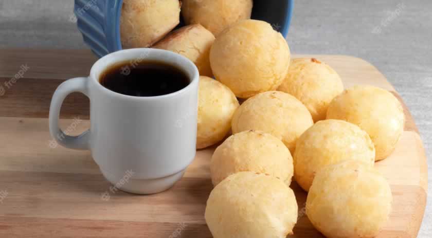 Pão de queijo é considerado 3º melhor quitute de café da manhã do mundo