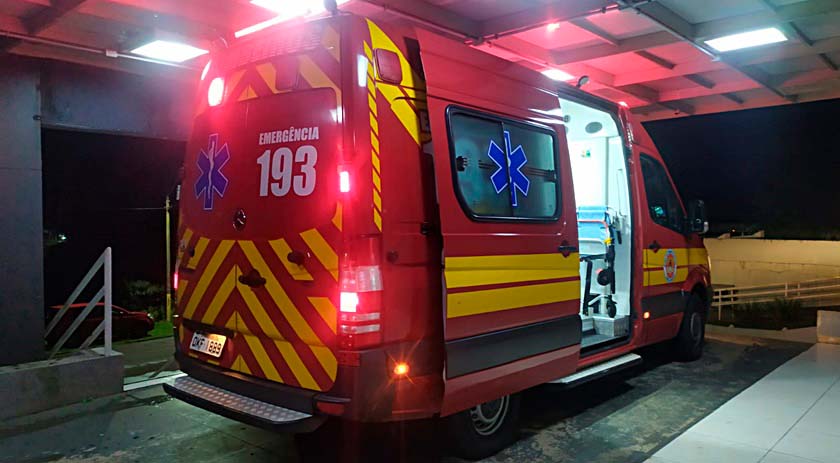 Mulher e criança de três anos são atropeladas em Maravilha