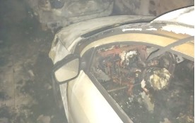 Incêndio danifica veículos estacionados em garagem