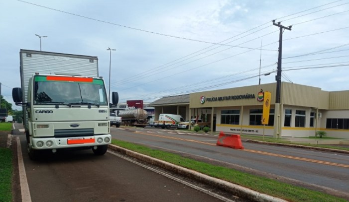 Condutor de caminhão emplacado em SMOeste é preso por embriaguez ao volante em Iporã do Oeste