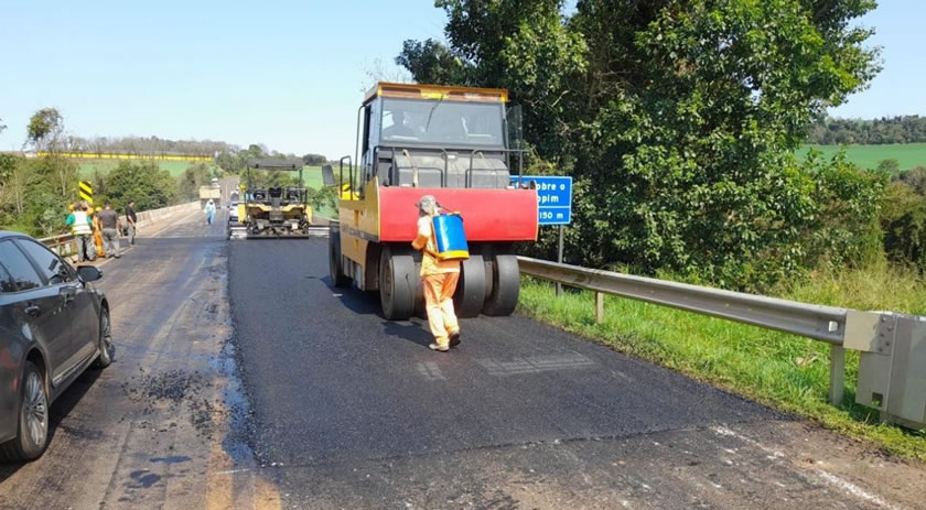 Ponte entre Itapejara d’Oeste e Coronel Vivida passa a operar em pare-e-siga