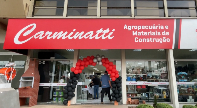 Carminatti Materiais de Construção completa um ano de portas abertas