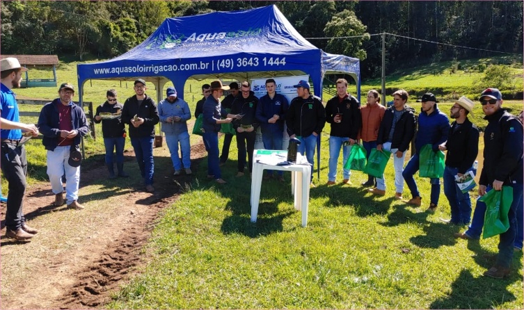 Curso de Agronomia da Unoesc realiza Dia de Campo na Fazenda Escola