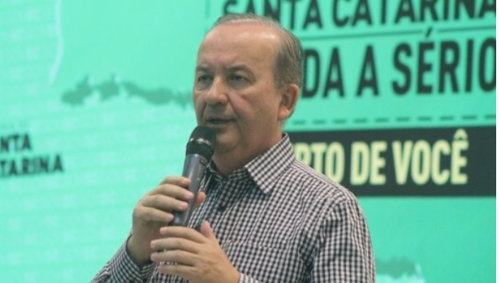 Jorginho Mello promete fila de até 3 meses para cirurgias eletivas em SC: ‘nunca vai zerar’