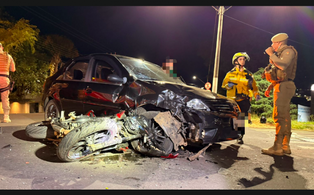 Motociclista fica ferido após colisão
