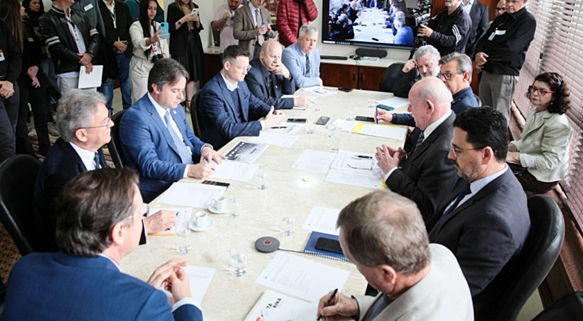 Bancada do Oeste encaminha ações sobre internet rural, setor do leite e cooperativas de energia