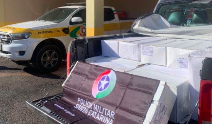 Caminhonete é parada no Oeste com 600 kg de camarão