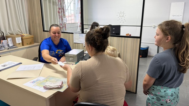 Começa retirada das certidões de crédito do ‘Kit Escolar em Ação’