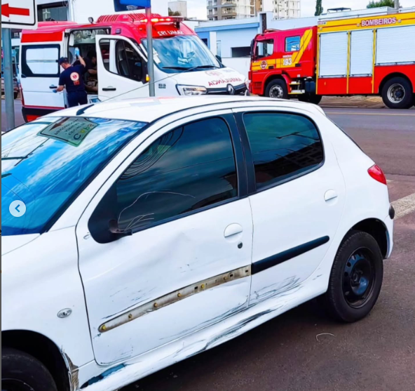 Colisão entre carro e moto deixa duas vítimas