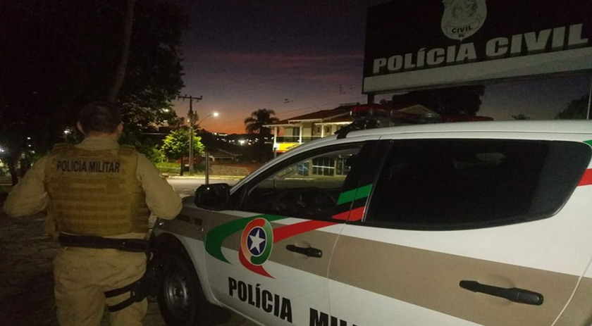 Passageiro de ônibus é flagrado com 50 cápsulas de cocaína no estomago