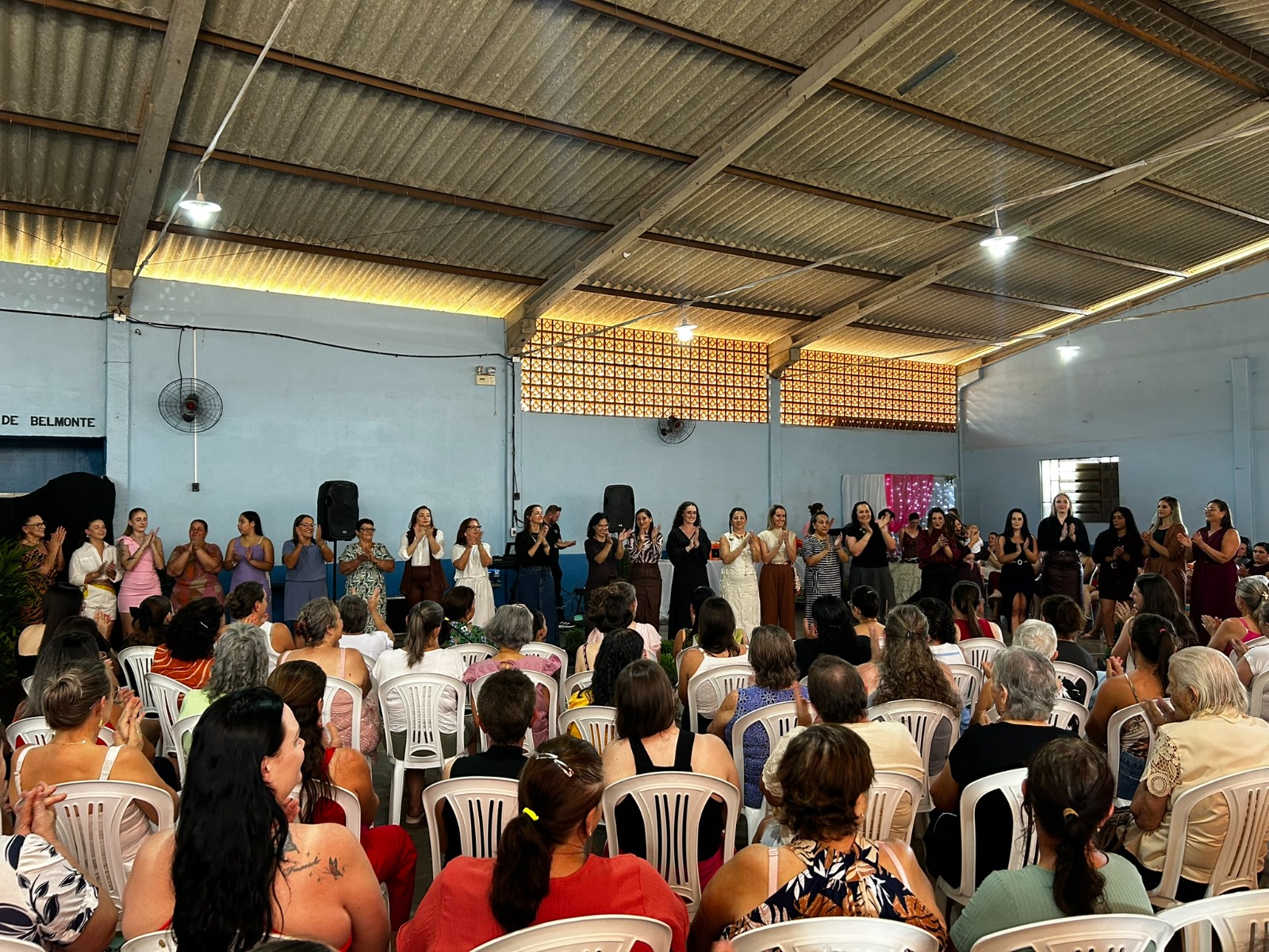 Evento em alusão ao Dia da Mulher reúne mais de 200 participantes