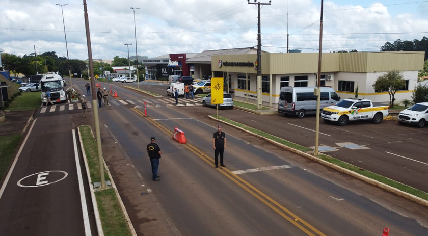 Fiscalização no Oeste aborda mais de 170 veículos e flagra R$ 780 mil em mercadorias irregulares