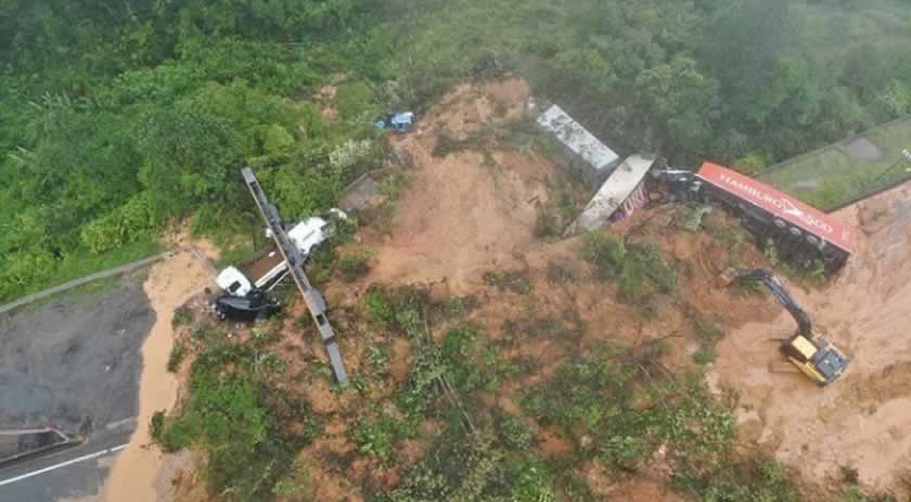 Buscas por desaparecidos em deslizamento na BR-376 entram no terceiro dia