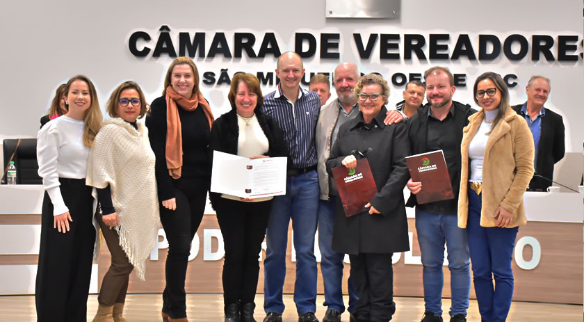 Câmara presta homenagem ao Instituto Educacional CVE