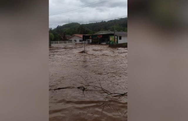 Cinco cidades de SC registram em 24 horas chuva esperada para todo o mês de outubro