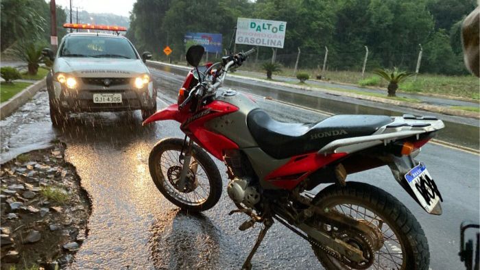 Motociclista sofre ferimentos graves em acidente no centro de Descanso
